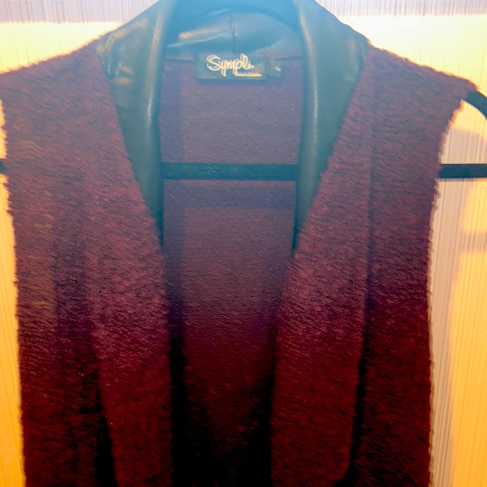 Sympli burgundy yummy boucle vest with faux leather detailing.  Sz 6